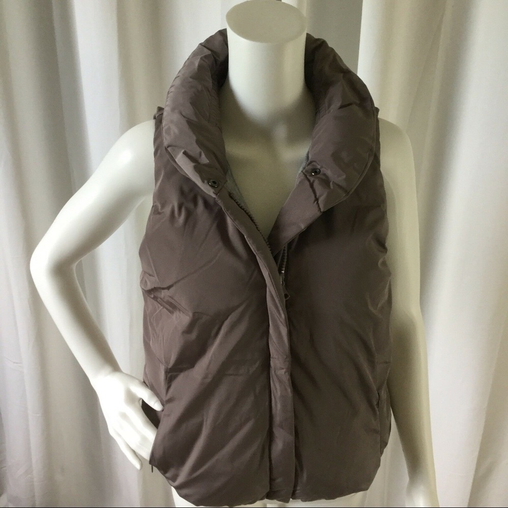 GAP Puffed Vest